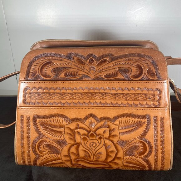 Vintage Hand Tooled, Large Mexican Leather Purse with beautiful artistry, 1970s - Picture 3 of 11
